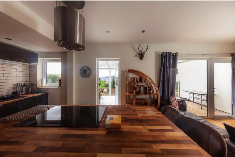 קרבוסט Luxury Cottage With Stunning Views Near Fairy Pools - School House 3 מראה חיצוני תמונה